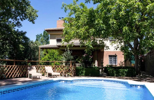Andalusian house with private pool, views and WiFi