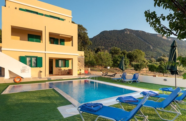 Anemos Villa in Salakos