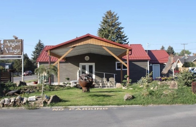 Angler Village #13 Studio w/2DBL beds & Full Kchn