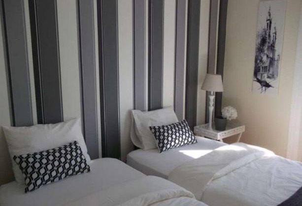Angola Top Floor 6 Bedrooms