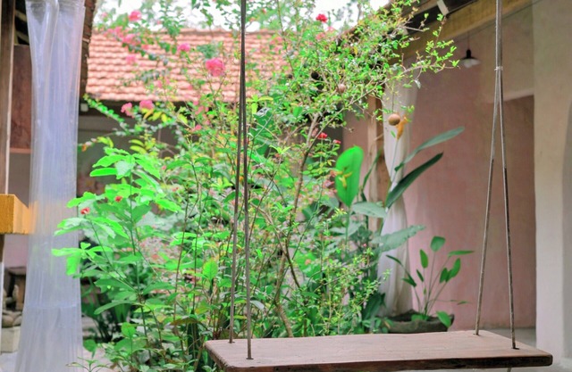 Anhien Hue homestay - A dreamy pink house nestled within a natural garden