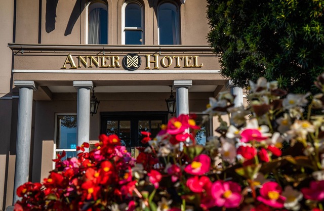 Anner Hotel