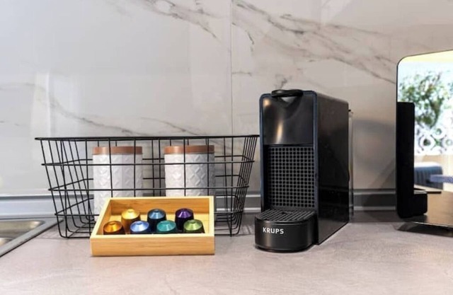 Anthos Deluxe Suite