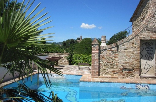 Antico Borgo Le Torricelle, medieval settlement with mosaic-pool, 5 (2+3)