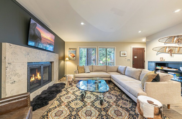 Antler Cabin By Tahoe Getaways - Completely Remodeled 2 BR in Tahoe Park