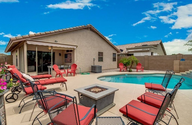 Apache Junction House w/Heated Pool, 3 bedroom 2 bath
