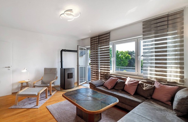 Apartment 'Am Storchennest' with Balcony and Wi-Fi