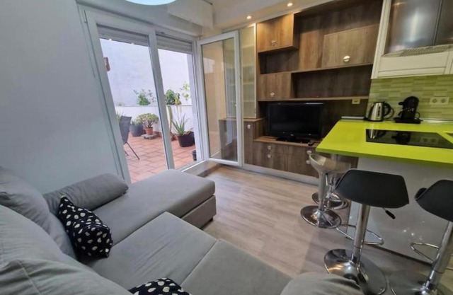 Apartamento con terraza y parking