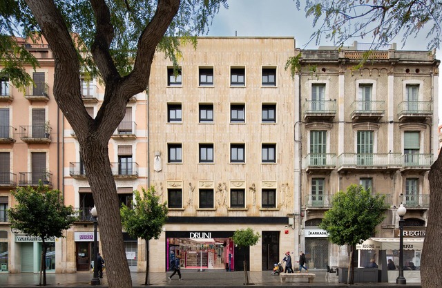 Apartaments Rambla 68