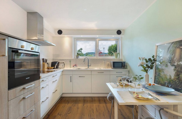 Apartment 'Sunshine River Flat' with Mountain View, Private Terrace and Wi-Fi