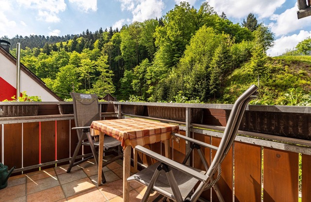 Apartment 'Doppelzimmer 2' with Mountain View, private balcony and Wi-Fi