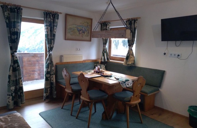 Apartment / 3 bedrooms / bath, WC - Haus Sonnenalm