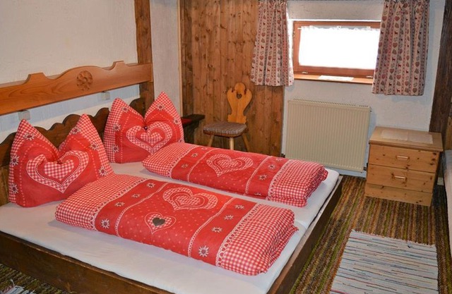 Apartment / 2 bedrooms / bath, WC - Haus Sonnenalm