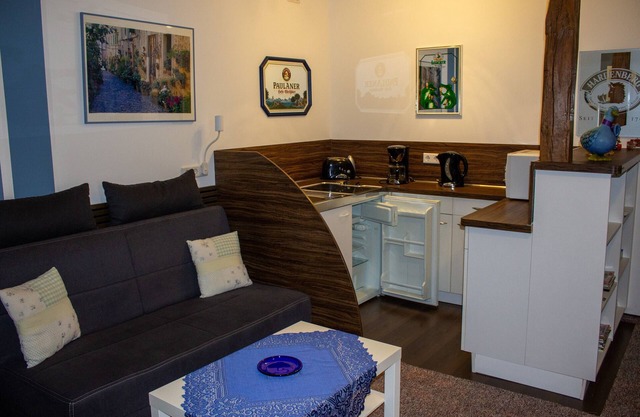 Apartment 'Damwildhof Fewo Zur Kastanie' with Shared Garden and Wi-Fi
