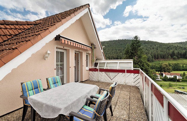 Apartment '1' with Private Terrace, Shared Garden and Wi-Fi