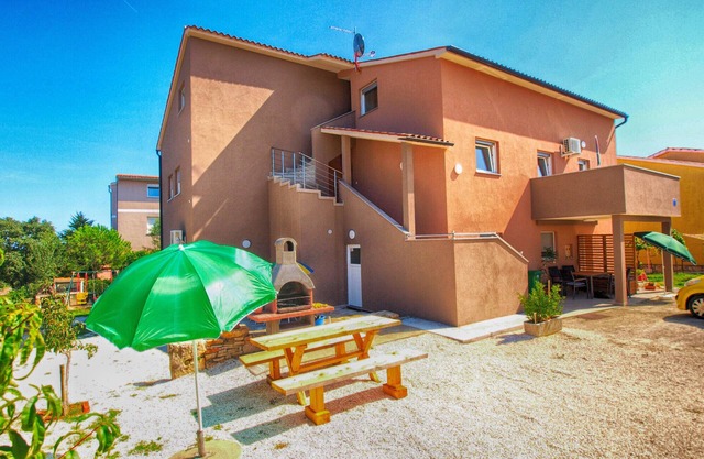 Istria Budget Accommodation The Beach 