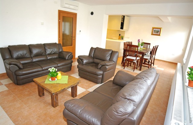 Apartment 150 m from the beach