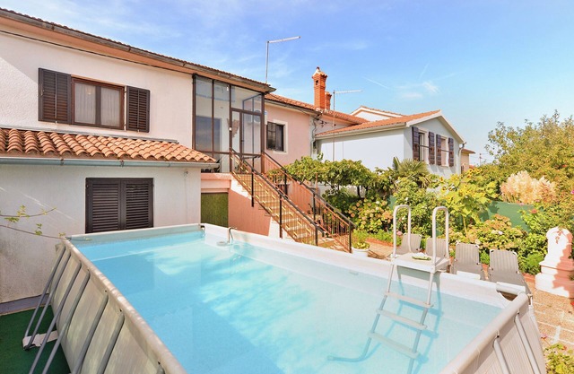 Apartment 1755/18834 (Istria - Svetvinčenat), 20000m from the beach