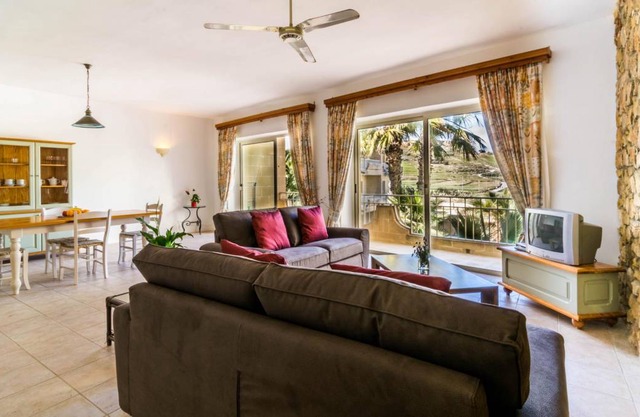 Apartment ∙ 2 bedrooms ∙ 5 guests