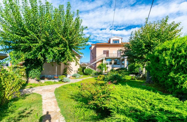 Apartment ∙ 2 bedrooms ∙ 5 guests