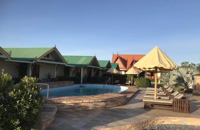 Apartment 2 + Pool Access - The Orchid Resort & Relax