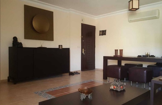 Apartment 2-storey Side with pool