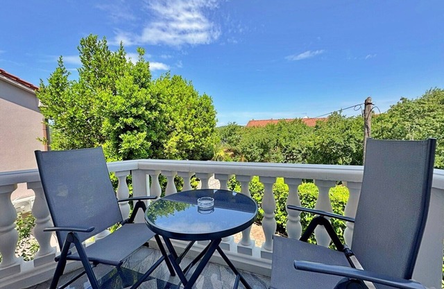 Apartment 250 m from sea, balcony, private parking, BBQ