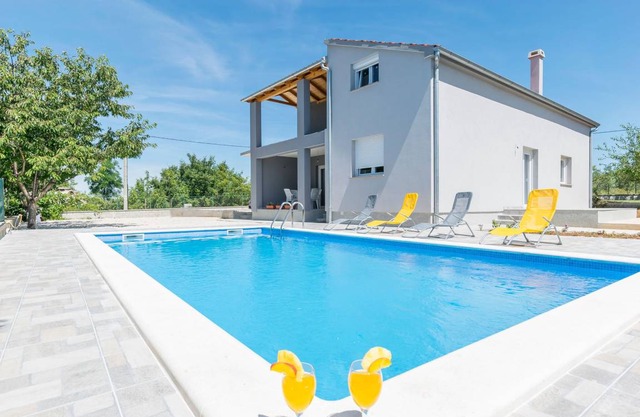Apartment ∙ 3 bedrooms ∙ 8 guests
