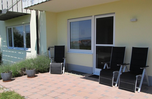 Apartment '5, 57qm' with Lake View, Private Terrace and Wi-Fi