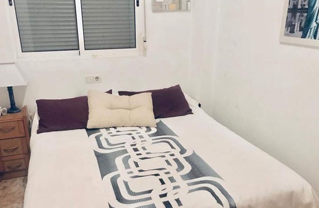 Apartment 7 persons, Ideally Located Between The Sea & The City Center