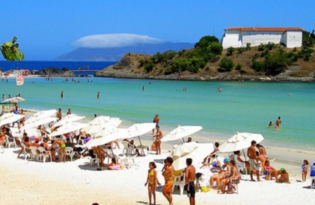 Apartment a few meters from Praia do Forte !