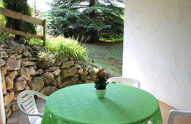 Apartment 'A' with Private Terrace and Wi-Fi