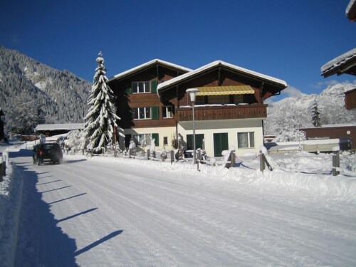 Apartment Aegertenstrasse 10 in Lenk - 4 persons, 1 bedrooms