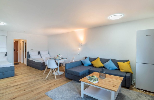 Apartment 'Am Hochwald Mit Burgblick' with Balcony
