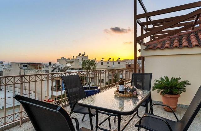 Apartment 'Angi and George House' with Shared Terrace, Wi-Fi and Air Conditioning