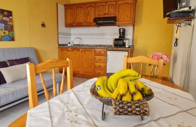 Apartment 'Apartamento 6' with Shared Pool, Private Terrace and Wi-Fi
