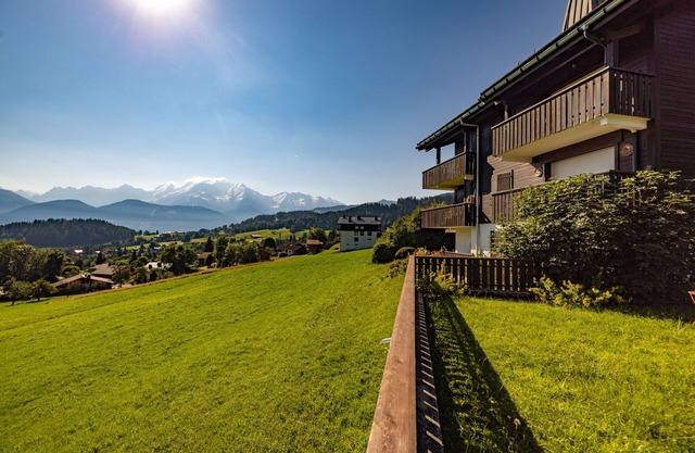 Apartment 'Appartement Style Chalet' with Balcony and Wi-Fi