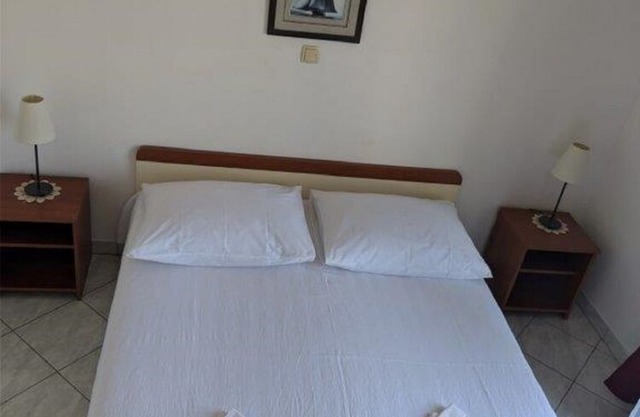 Apartment Biserka - 50 m from beach : A6(4) - Okrug Gornji, Island Ciovo, Croatia