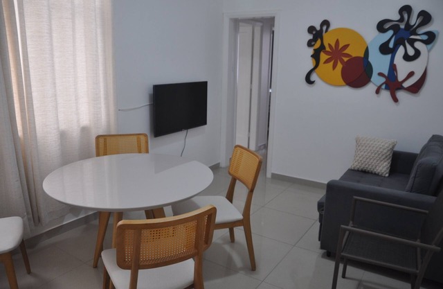 Apartment close to Leblon beach and the subway