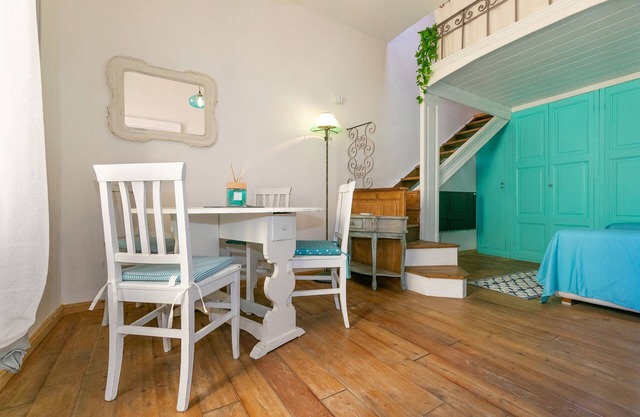 Apartment Casa del Pescatore with Sea View, Air Conditioning and Wi-Fi