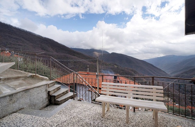 Apartment 'Casa Di Nonno Pietro' with Mountain View, Private Terrace and Balcony