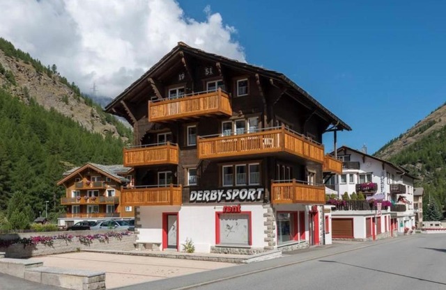 Apartment Chalet Alpenrösli by Interhome