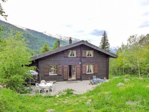 Apartment Chalet Kibou by Interhome