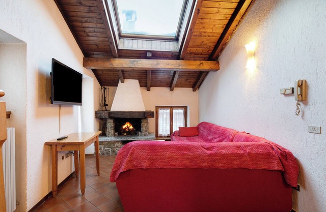 Apartment 'Chalet Meridiana Appartamento 9' with Mountain View