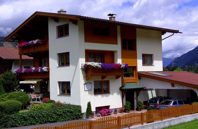 Apartment directly at the Aufenfeld campsite