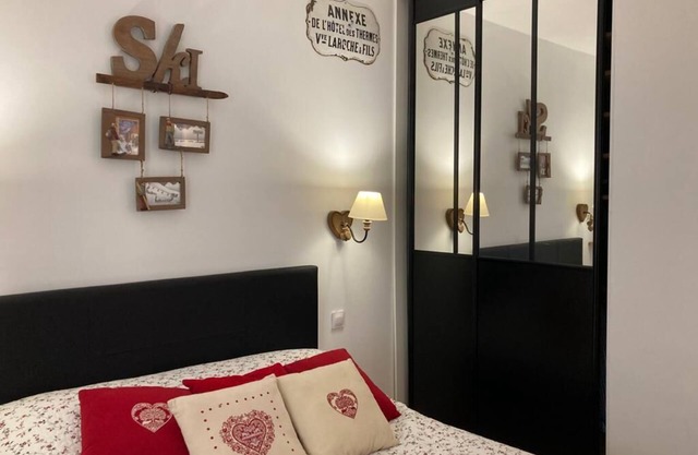 Apartment DRC heart comfort station, WIFI, free parking 15 meters