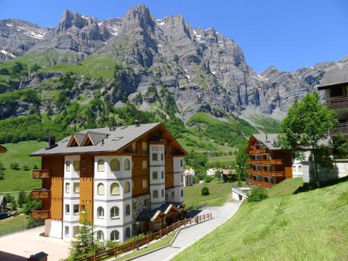 Apartment Edelweiss D by Interhome