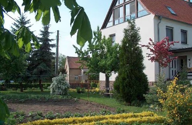 Apartment 'Für 3' with Shared Terrace, Private Garden and Wi-Fi