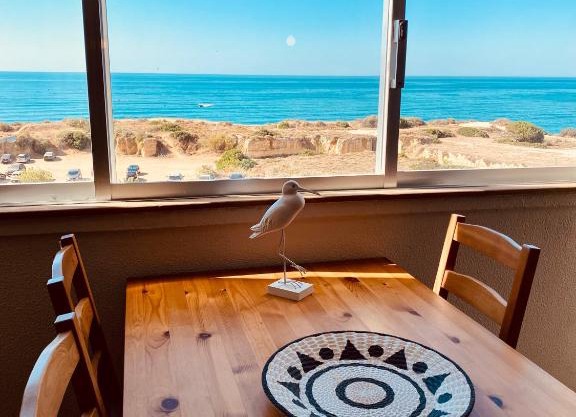 Apartment Facing The Sea