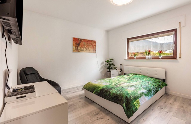 Apartment 'Ferienwohnung Haus Sonnenschein' with Shared Terrace, Shared Garden and Wi-Fi